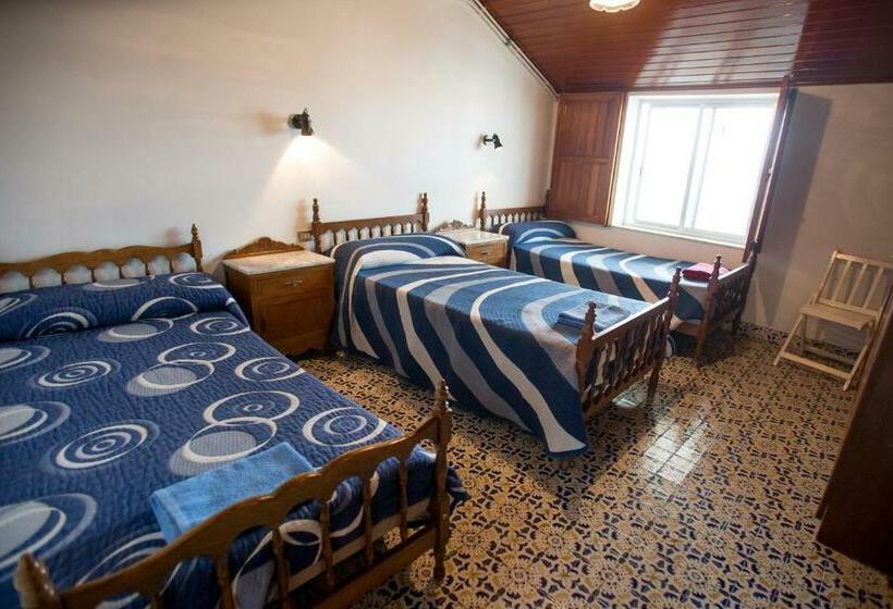 Кровать в Общей Комнате, Albergue Turistico Silleda