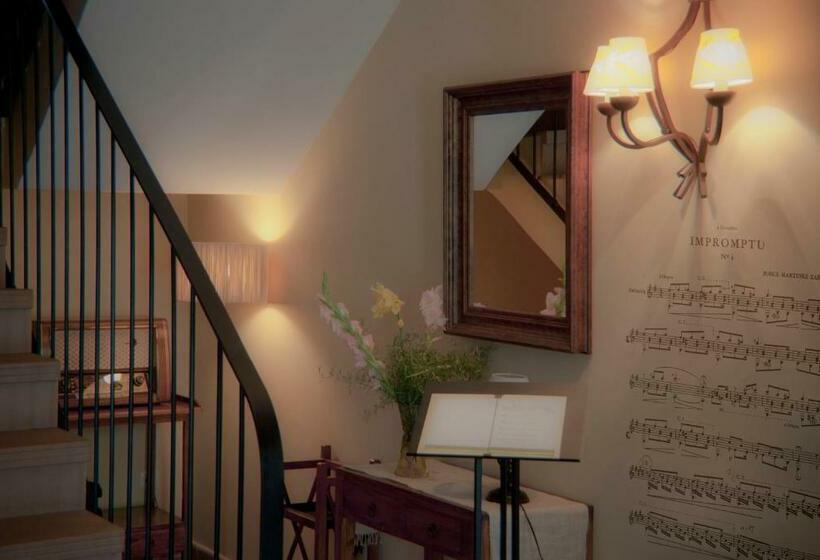 غرفة دور أخير, El Tiempo Recobrado   Hotel De Silencio Y Relax