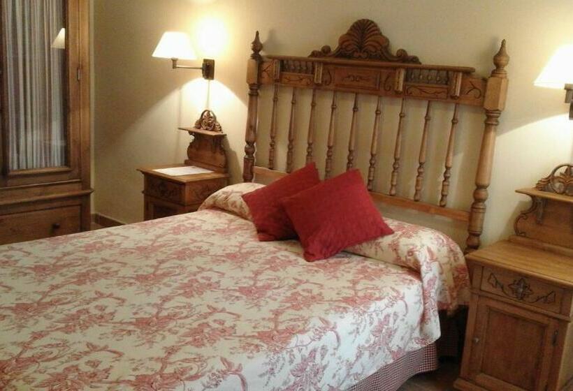 Номер Стандарт с Террасой, Hostal Rural Cumbres De Castilla