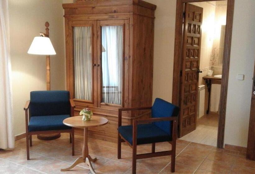 Номер Стандарт с Террасой, Hostal Rural Cumbres De Castilla