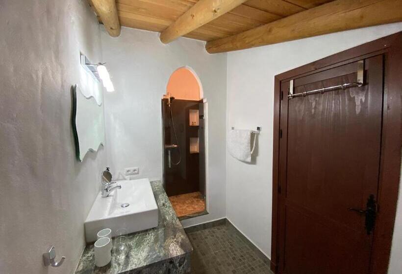 キングサイズベッドのデラックスルーム, Valle Del Arroyo Casas Rurales  Bed & Breakfast