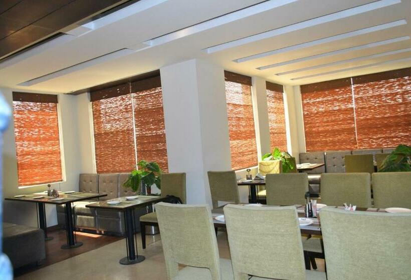 エクゼクティブルーム, Sobti Continental Bareilly