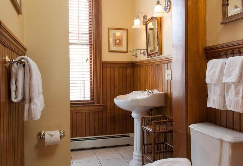Номер Deluxe, Lang House On Main Street Bed & Breakfast