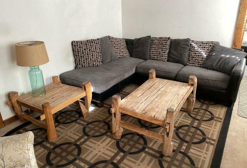 Апартаменты 2 Спальни, Adventures Vacation Rentals