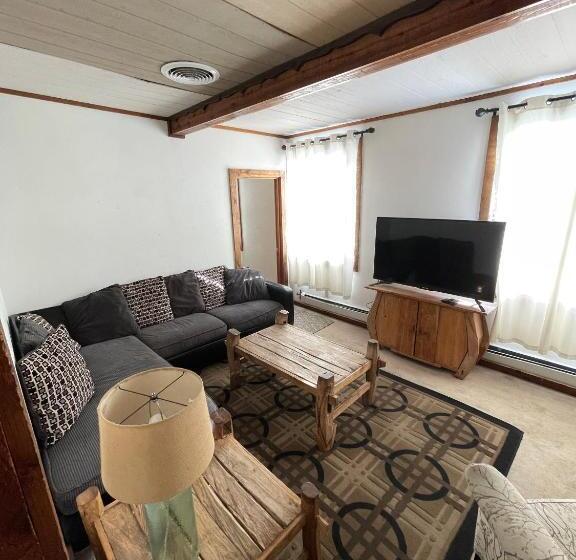 Апартаменты 2 Спальни, Adventures Vacation Rentals