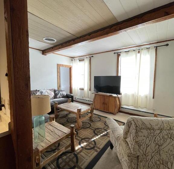Апартаменты 2 Спальни, Adventures Vacation Rentals