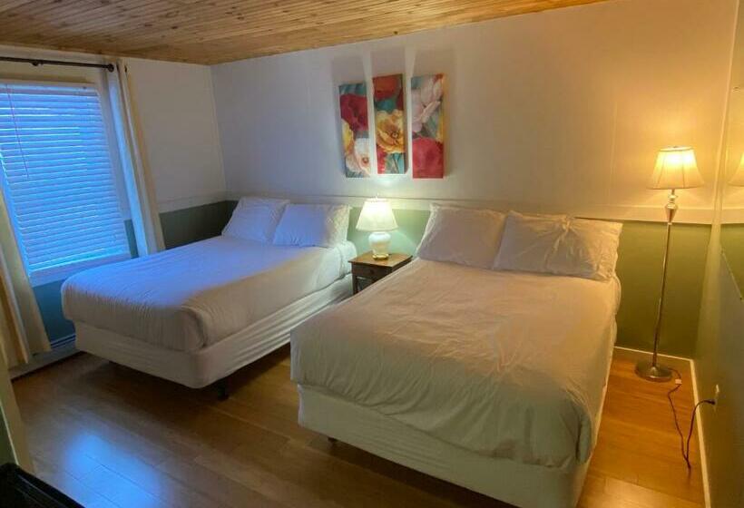 Четырехместный Номер Классик, Bromley View Inn