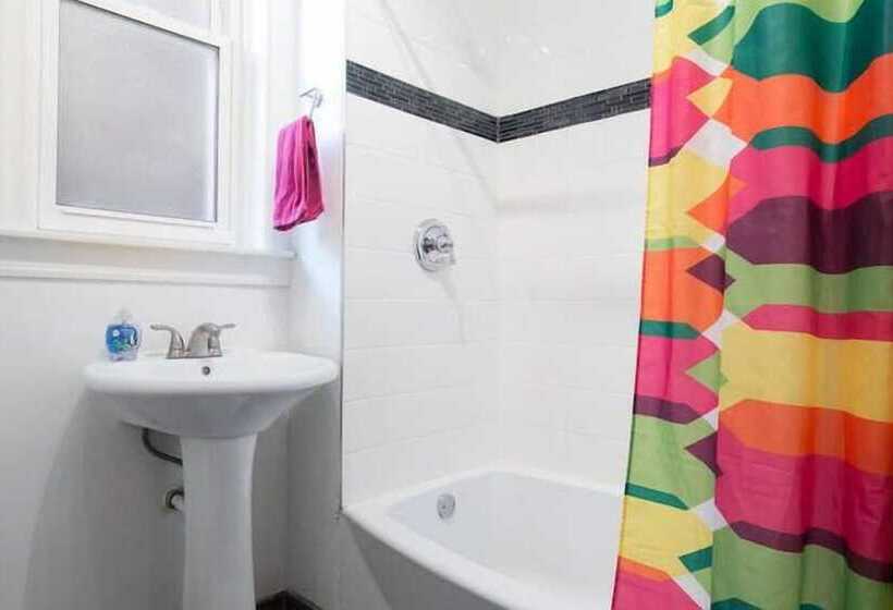 Quarto Quádruplo Estandar, Wrigley Hostel   Chicago