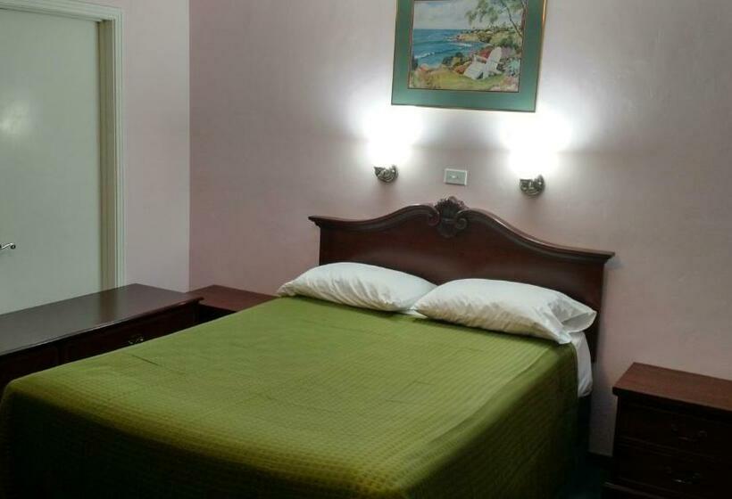 Номер Стандарт, El Rancho Motel