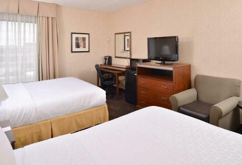 Номер Стандарт, Holiday Inn Express Hotel & Suites West Chester, An Ihg