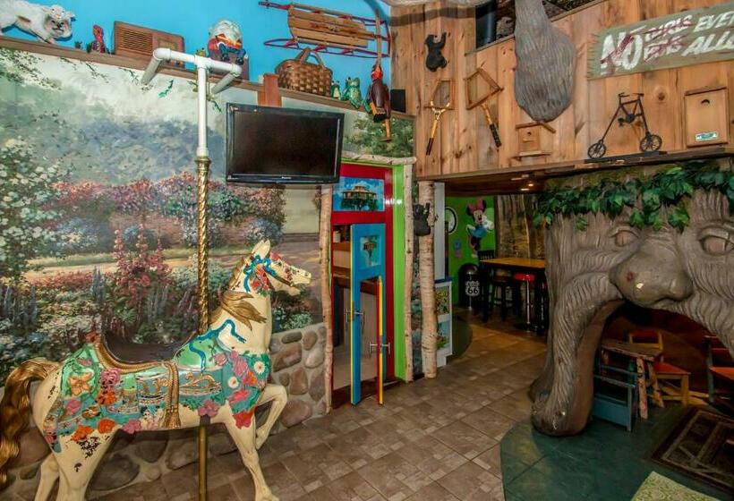Дом 1 Спальня, Adventure Suites