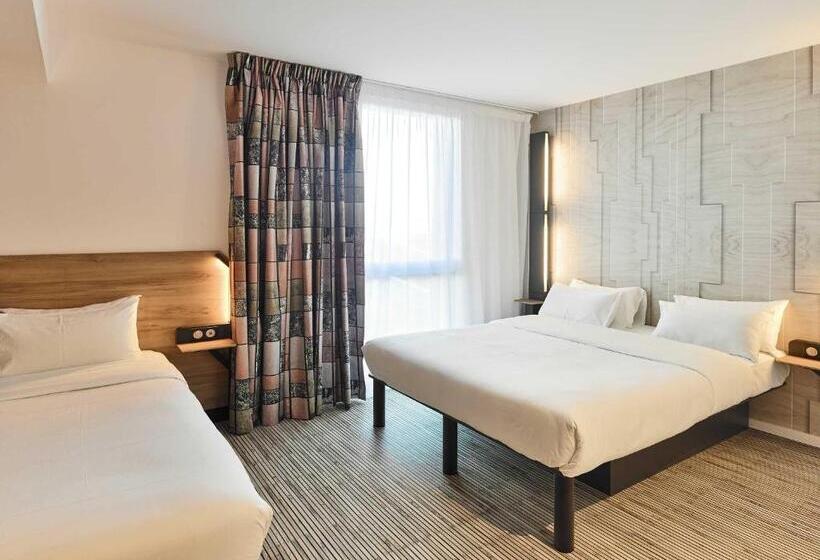 Номер Стандарт Трехместный, B&B Hotel Marne La Vallée Val D' Europe