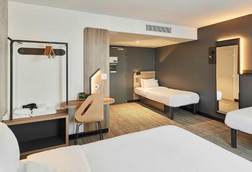 Четырехместный Номер Стандарт, B&B Hotel Marne La Vallée Val D' Europe