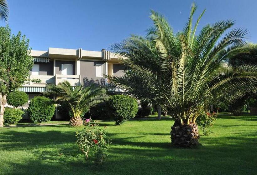 آپارتمان 1 خوابه با چشم‌انداز دریا, Trilocale In Residence Confinante Con La Spiaggia