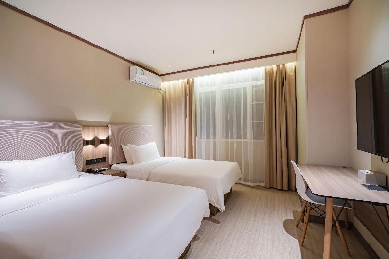 Номер Стандарт, Hanting  Shangrao Centre Square Zhongshan Road