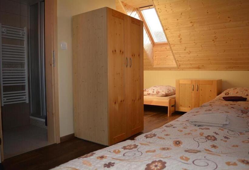 Четырехместный Номер Стандарт, Penzion Sklep Sv. Urbana