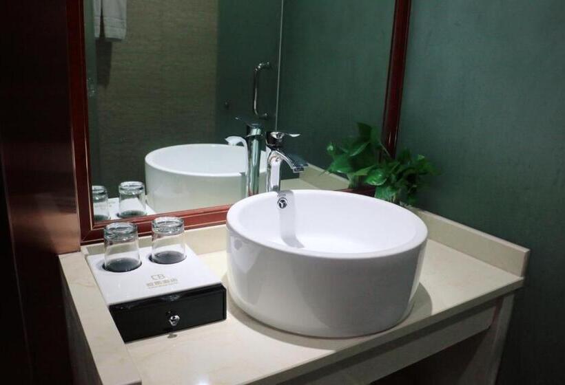 اتاق کلاس بیزنس, Yiwu Luckbear