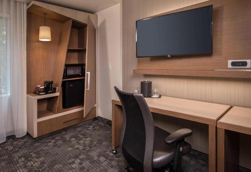 Номер Стандарт, Courtyard By Marriott Hershey Chocolate Avenue