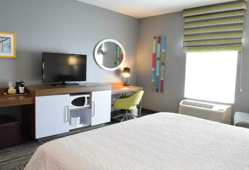 身障者適用キングサイズベッドルーム, Hampton Inn Buffalohamburg