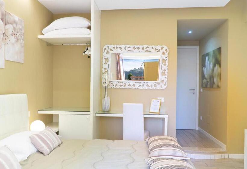 Comfort room with balcony, Al Parco Verde B&b