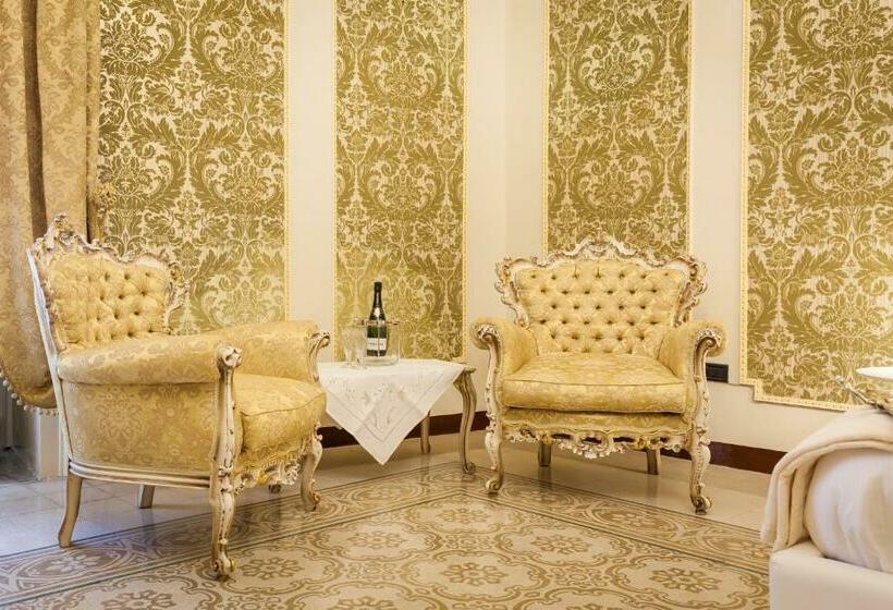 اتاق لوکس, Palazzo Montalbano