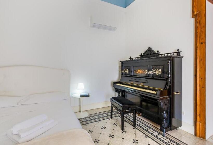 سوییت خانوادگی, Palazzo Montalbano