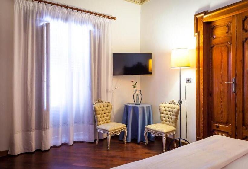 آپارتمان 1 خوابه, Palazzo Montalbano