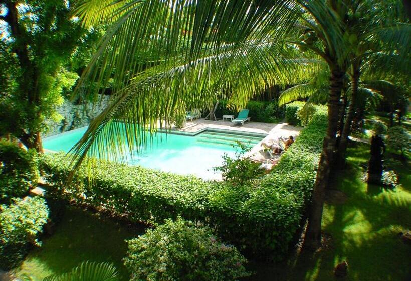 اتاق لوکس, Grand Kumala Bali