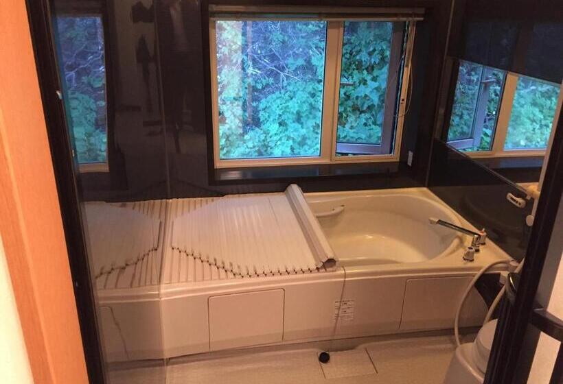 اتاق استاندارد با سرویس بهداشتی مشترک, Ryokan Yamaichi
