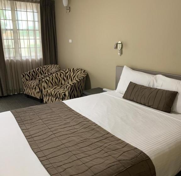 Номер Deluxe, In Town Motor Inn