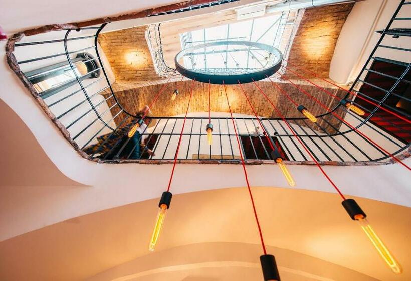 اتاق لوکس, Pest Buda Design