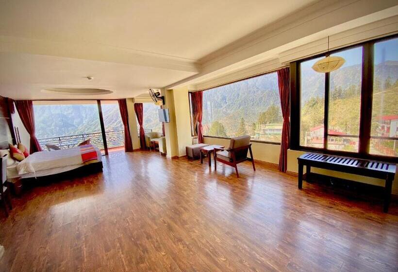 سوئیت جونیور با چشم‌انداز کوهستان, Sapa Vista