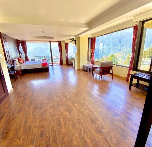 سوئیت جونیور با چشم‌انداز کوهستان, Sapa Vista