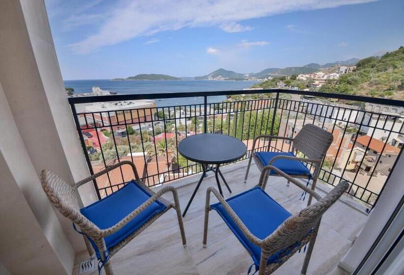 اتاق استاندارد با بالکن و چشم‌انداز دریا, Villa Katarina