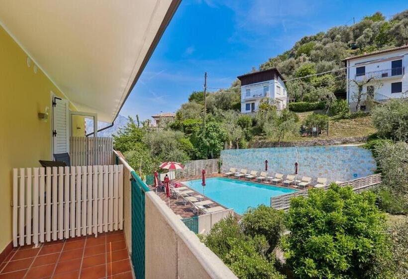 バルコニー付きスタンダードルーム, Villa Smeralda