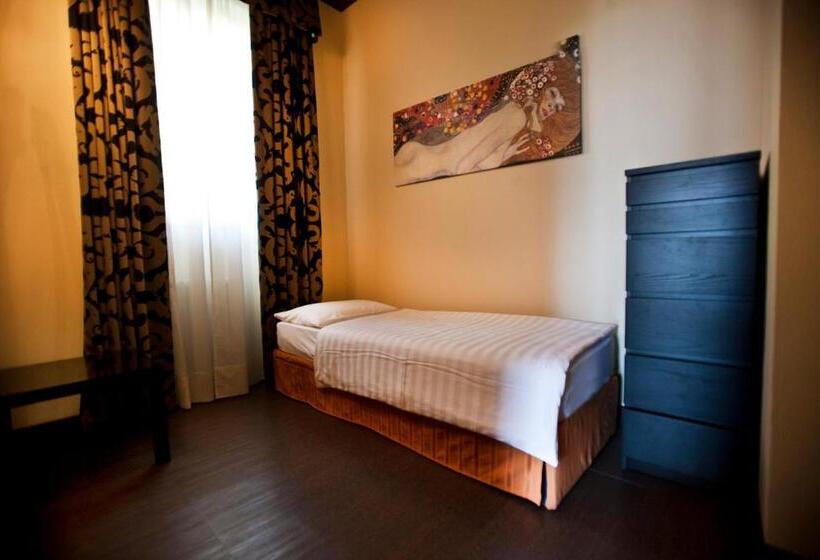 ファミリールーム, Villa Smeralda