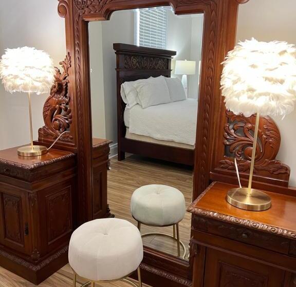 סוויטה מלכותית, Elaine S Cape May Boutique