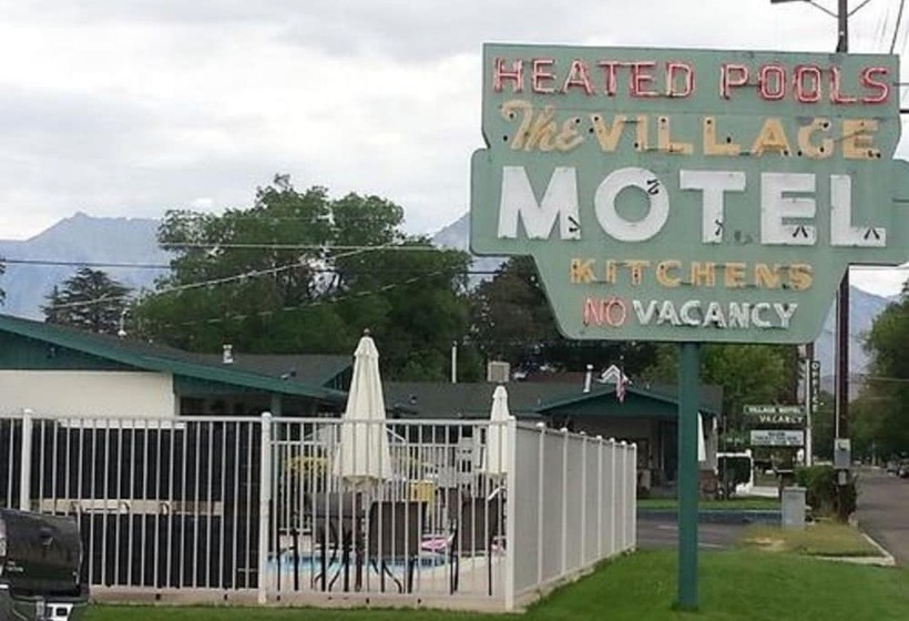 스위트, Bishop Village Motel
