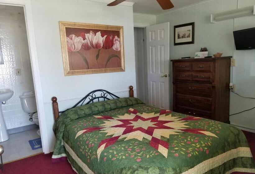 سوییت خانوادگی, Crosswinds Motel