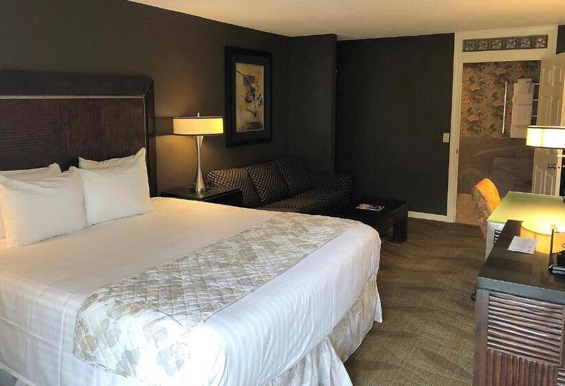 Deluxerum King Size Säng, Cascades Inn