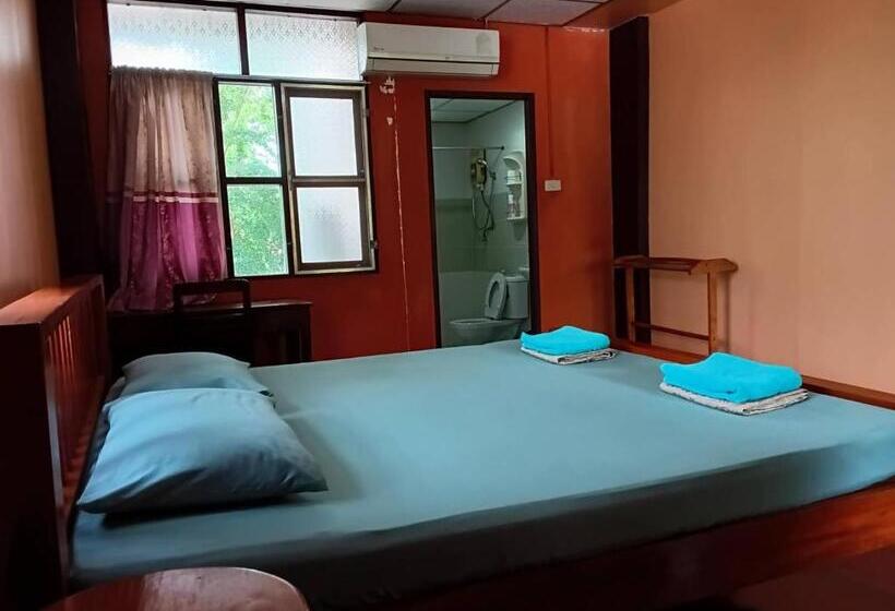 Номер Стандарт, Baan Lotus Guest House