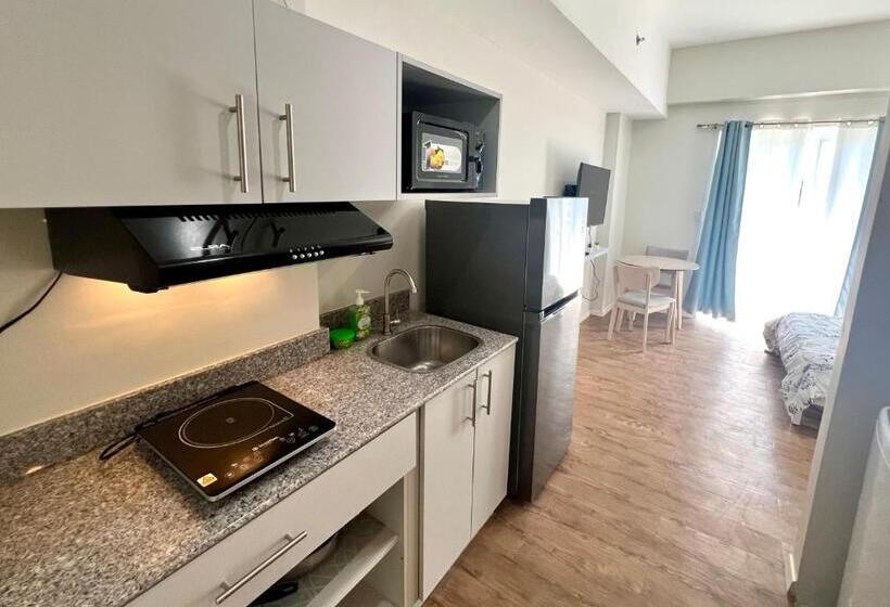 스탠다드 발코니 스튜디오, Near Mactan Airport Condo By Isla Stays