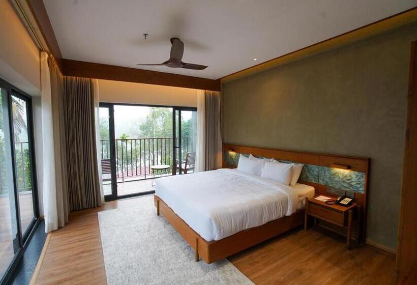 디럭스 스위트, Sterling Lontano Waterfront Wayanad
