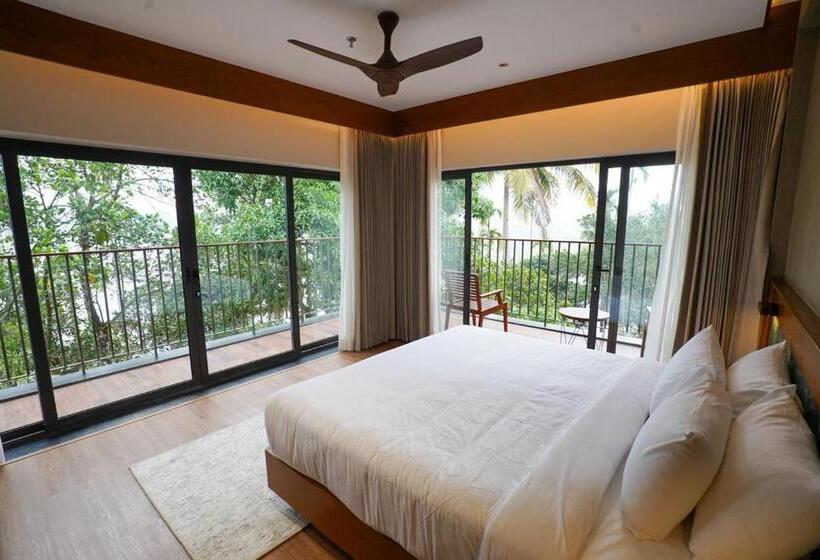 이그제큐티브 스위트, Sterling Lontano Waterfront Wayanad