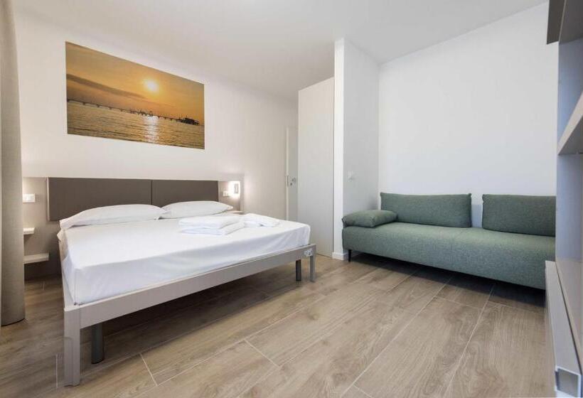 Трехместный Номер Deluxe, Stadio Luxury Guesthouse