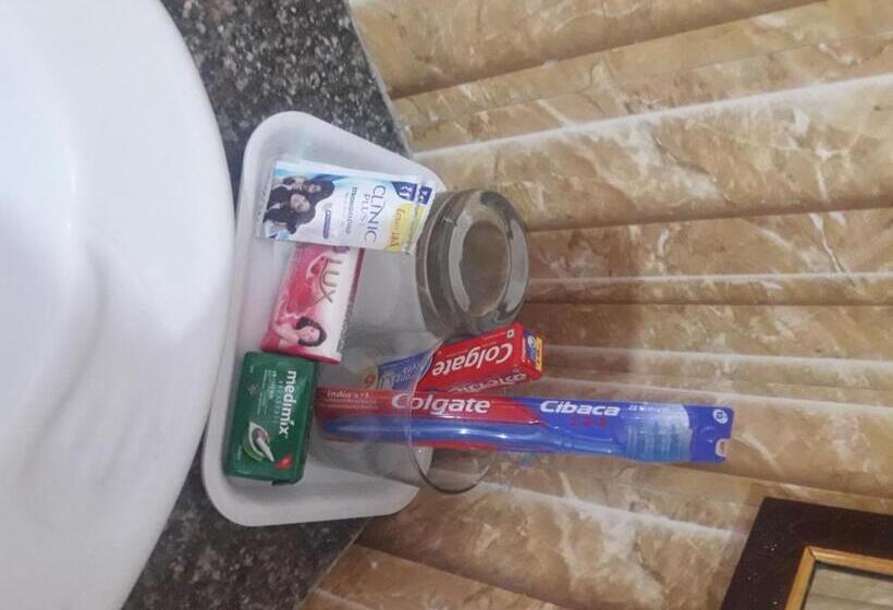 Номер Стандарт, Asian International