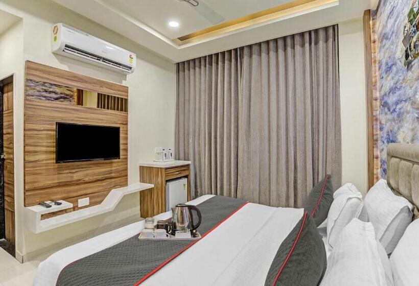 Номер Deluxe, Townhouse 812 Hotel The Grand White