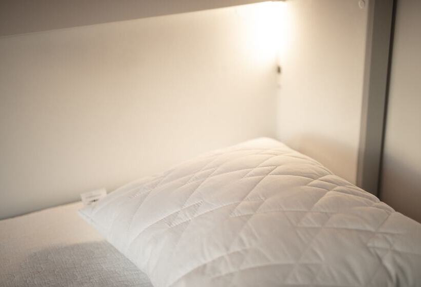 Номер Стандарт Четырехместный Совместный Санузел, Norrland Ymca Hostel Umeå