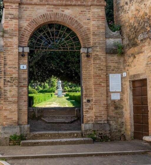 デラックスルーム, Borgo Medievale San Quirico D Orcia B&b   Capitano Collection   Albergo Diffuso