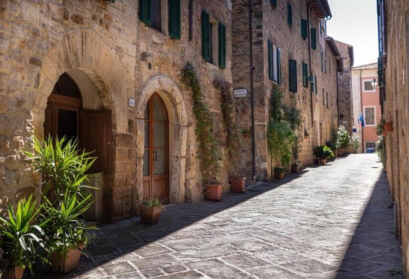 スーペリアールーム, Borgo Medievale San Quirico D Orcia B&b   Capitano Collection   Albergo Diffuso